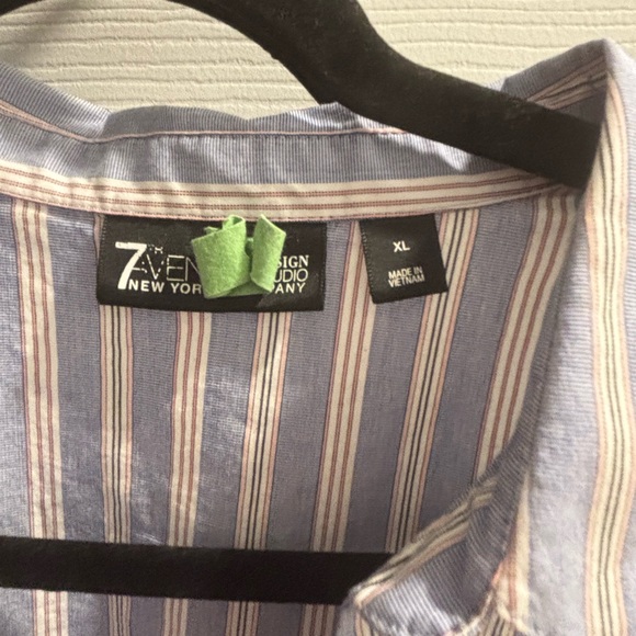 Work button down blouse - Picture 4 of 4